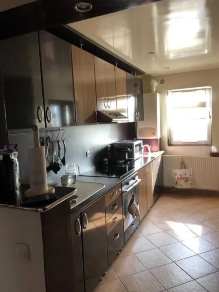 Vand apartament in orasul Beclean, suprafata de 70 mp - Imaginea 8