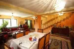 vand/ schimb vila pentru doua familii - Miniatura 5