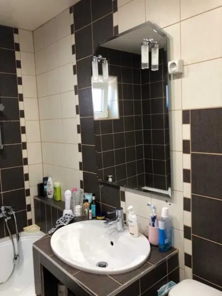 Vand apartament in orasul Beclean, suprafata de 70 mp - Imaginea 12