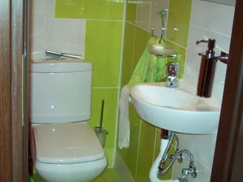 Apartament cu o camera si mansarda in zona centrala - Imaginea 4