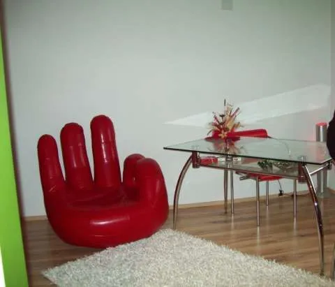Apartament cu o camera si mansarda in zona centrala - Imaginea 5