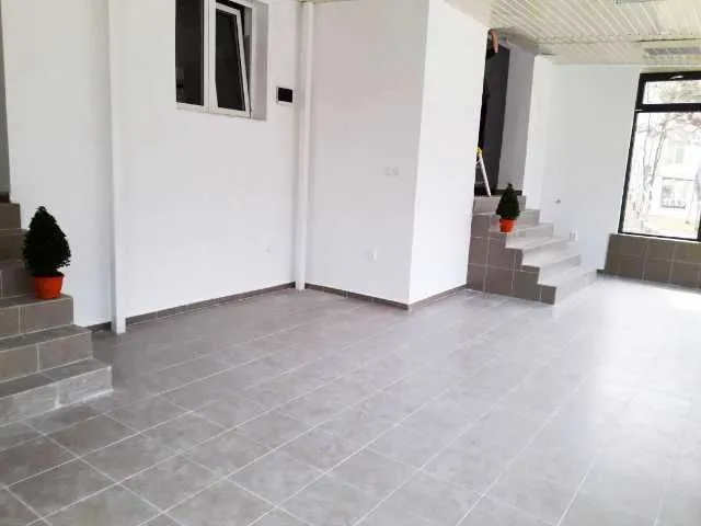 INCHIRIEZ spatiu comercial in Mangalia, 100mp, stradal, port/ plaja - Imaginea 8