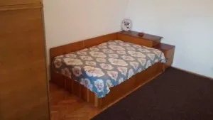 PROPRIETAR, MOGHIOROS- POSTA partic. 7/ 10, gars. , 210€, SERIOZITATE
