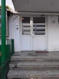 Toporas str Icob Andrei vindem ga cf3 etaj 3/ 4 mobilata  utilata gaze cash 13000 eur