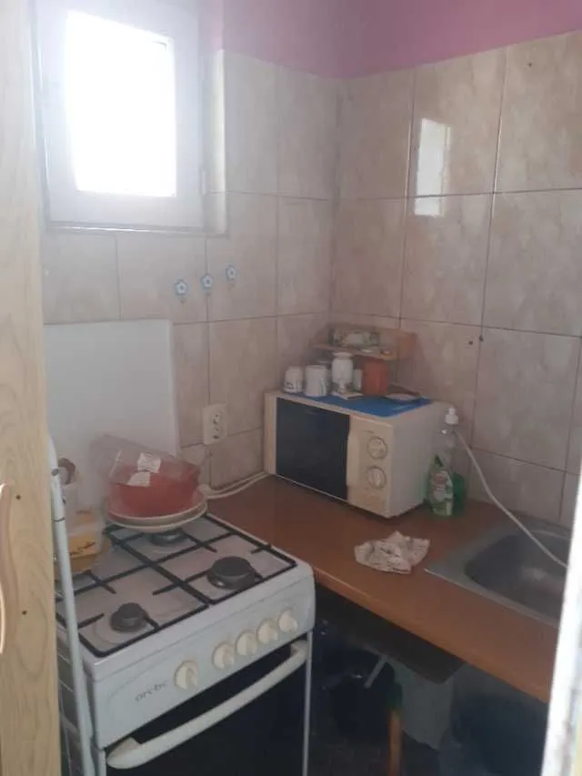 Toporas str Icob Andrei vindem ga cf3 etaj 3/ 4 mobilata  utilata gaze cash 13000 eur - Imaginea 5