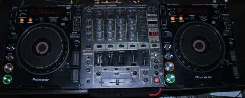 Echipament sunet, CDJ, Mixer - Imaginea 2