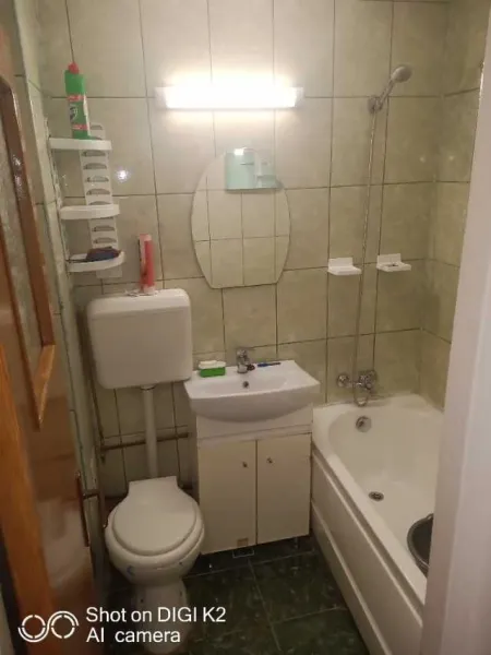 Vand apartament 2 camere - Imaginea 4