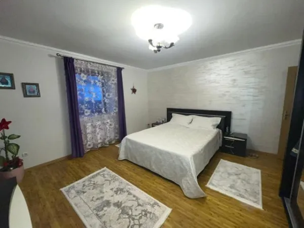Vand casa ultracentral Radauti - Imaginea 3