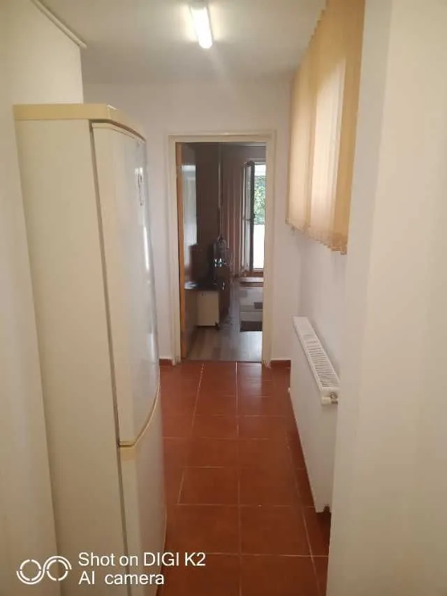Vand apartament 2 camere - Imaginea 7