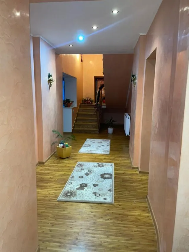 Vand casa ultracentral Radauti - Imaginea 7
