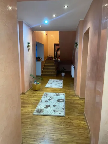 Vand casa ultracentral Radauti - Imaginea 7