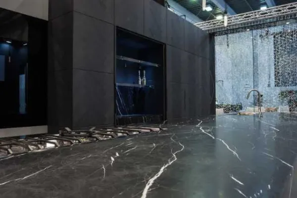 Marmura Nero Marquina in Bucuresti - Imaginea 3