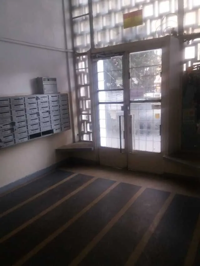 Gara de Nord vindem ap 2 camere 5/ 9 in Rate Avans 25000 eur Oferta - Imaginea 2