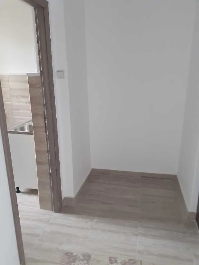 Gara de Nord vindem ap 2 camere 5/ 9 in Rate Avans 25000 eur Oferta - Imaginea 3