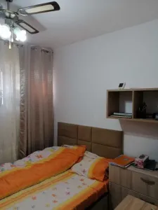 Dau in chirie ap. 2 camere Simeria zona Parc str. 1 Decembrie