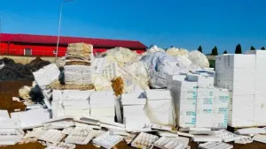 colectez materiale reciclabile