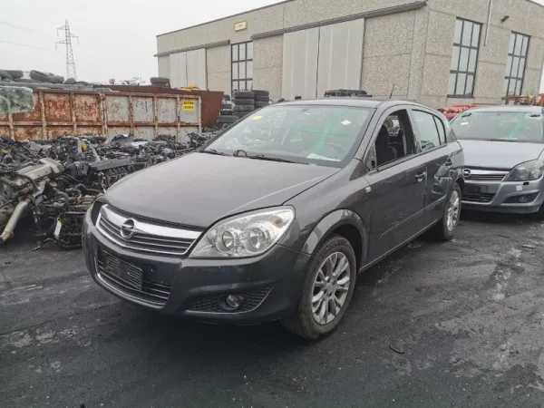 Opel Astra H facelift 1. 4 16v Z14XEP, 2009 - Imaginea 1
