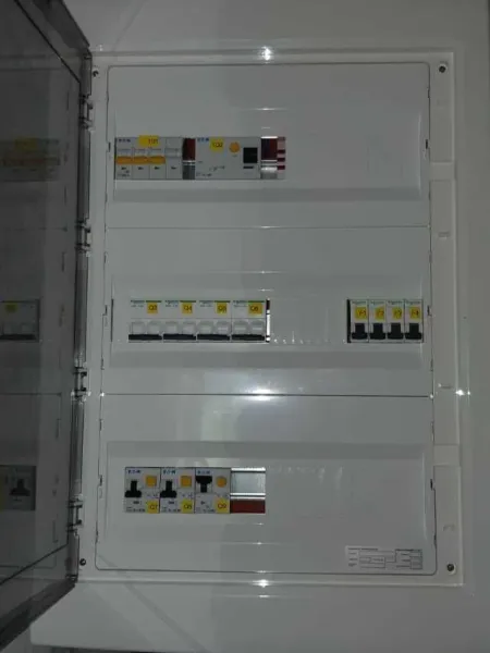 Electrician autorizat - Imaginea 3
