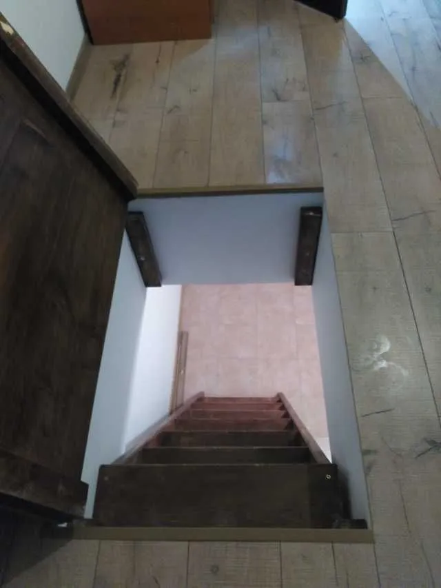 Vand apartament 3 cam, reforma totala ,  incalzire pardoseala , beci - Imaginea 3