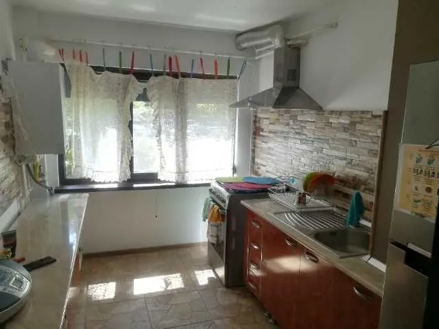 Vand apartament 3 cam, reforma totala ,  incalzire pardoseala , beci - Imaginea 7
