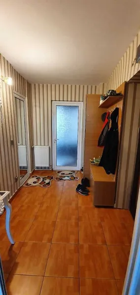 Vand apartament 2 camere, 76mp, decomandat - Imaginea 7