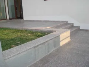 trepte granit fiamat medias