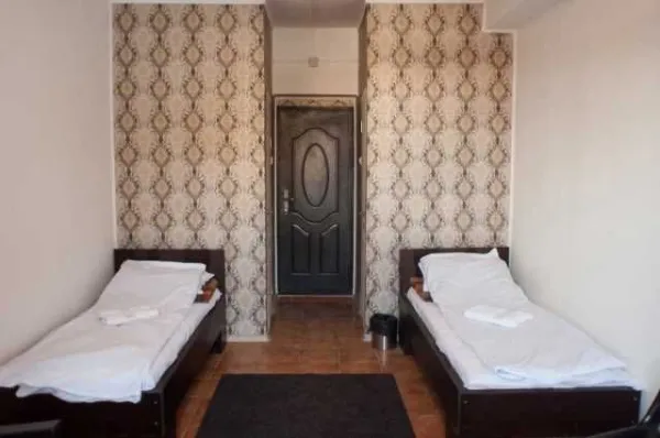 Ofer cazare ieftina pentru echipe de muncitori in Iasi - Imaginea 2