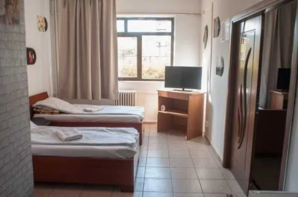 Ofer cazare ieftina pentru echipe de muncitori in Iasi - Imaginea 3