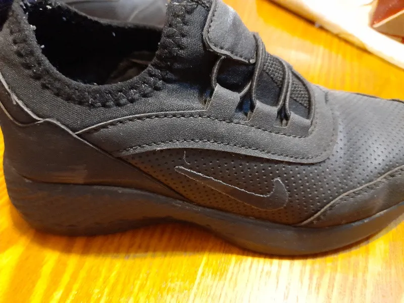 Vand adidasi marca Nike - Imaginea 4