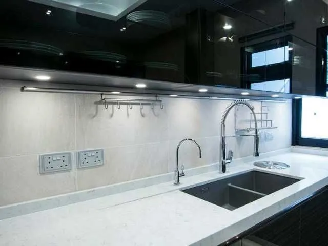 Compozit Noble Carrara - Imaginea 1