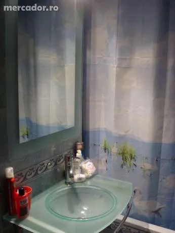 apartament 3 camere de vanzare - Imaginea 2