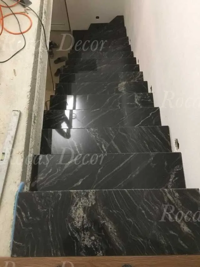 trepte granit interior medias - Imaginea 1