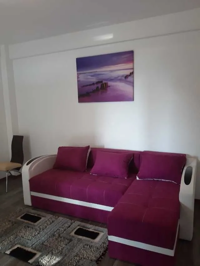 Inchirierez apartament cu 2 camere in Buna Ziua zona Grand Hotela Italia - Imaginea 1
