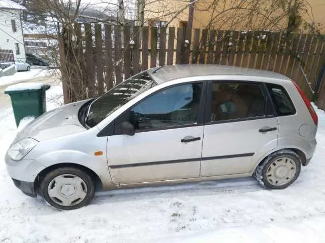 Vand Ford Fiesta, 1. 25 cmc, EURO 4 - Imaginea 3
