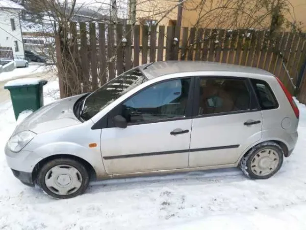 Vand Ford Fiesta, 1. 25 cmc, EURO 4 - Imaginea 3