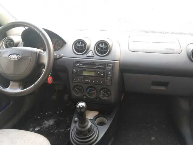 Vand Ford Fiesta, 1. 25 cmc, EURO 4 - Imaginea 4