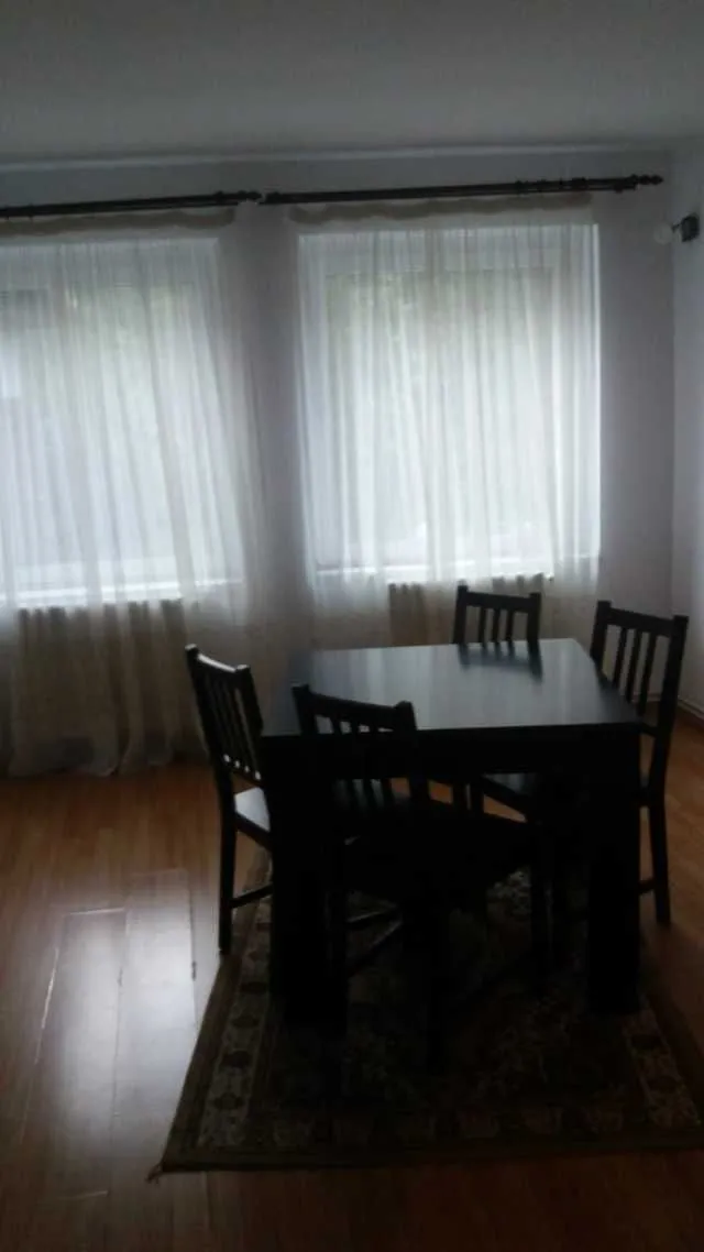 regim holelier in casa cu curte - Imaginea 1
