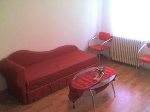 Vand apartament 2 camere - Imaginea 3