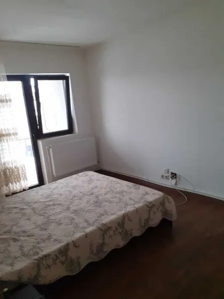 Bragadiru ilfov vindem Vila 4 camere p+ e supt 240 mp la cheie - Imaginea 8