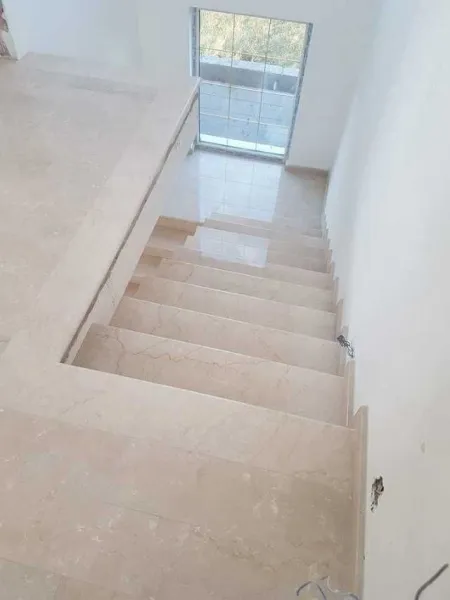 Glafuri de exterior din marmura Botticino - Imaginea 2