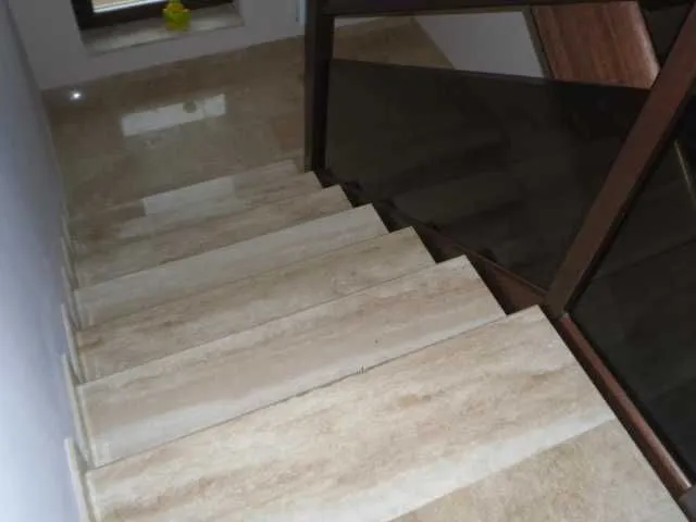 trepte travertin exterior sibiu - Imaginea 1