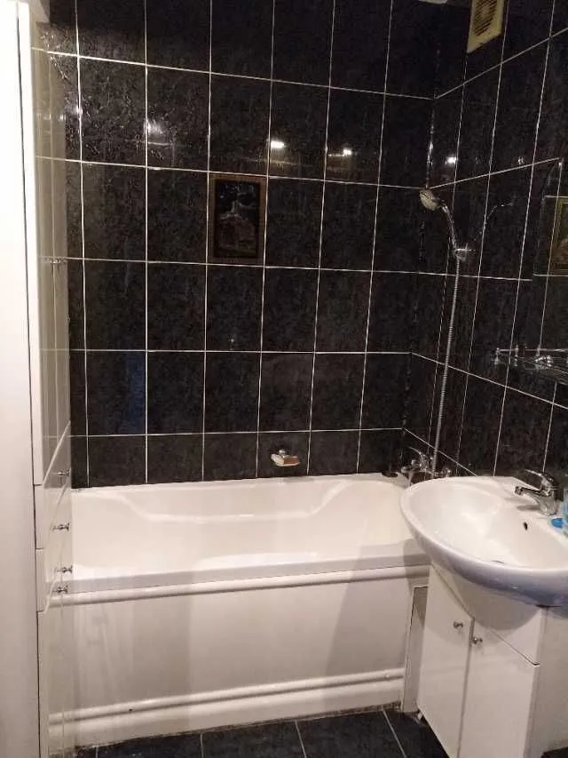Particular. vand apartament 4 camere decomandat - Imaginea 3