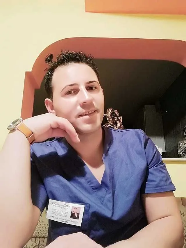 TEHNICIAN MASEUR - Imaginea 3