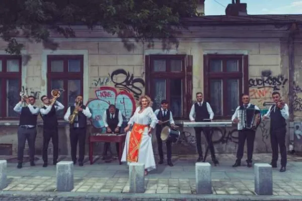 Muzica Pentru Nunta Ta 2021- 2022 - Formatia Simona Tone - Imaginea 10