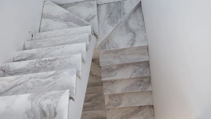 Glafuri si trepte din marmura White Spider - Imaginea 1