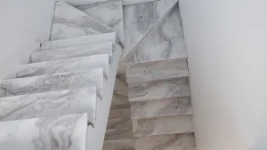 Glafuri si trepte din marmura White Spider