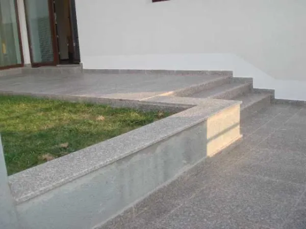 granit Sibiu Bain Brown - Imaginea 1
