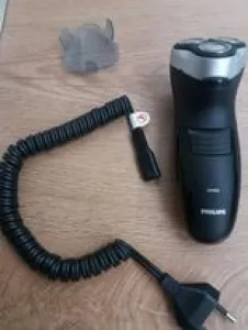 Aparat de ras cu trei capete, Philips!