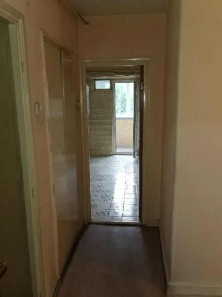 vand apartament 3 camere decomandat 85mp suprafata totala, balcon 16mp - Imaginea 4