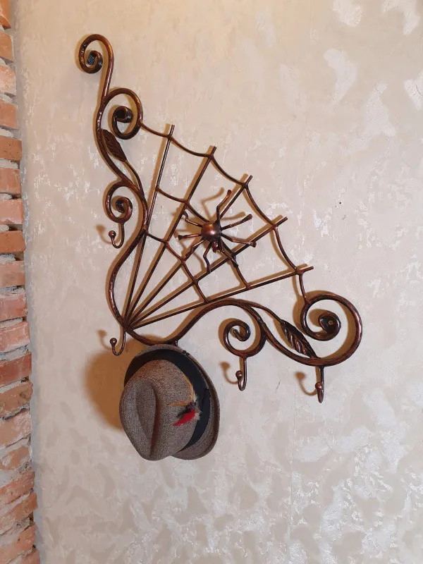 Decoratiune casa paianjenului - Imaginea 1